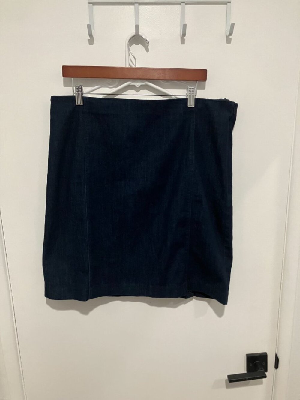 J. Jill Women's Denim Vertical Seam Pencil Skirt, Blue, Size 16 Missy